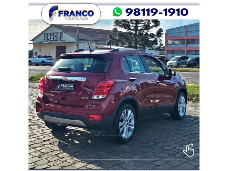 CHEVROLET - TRACKER - 2017/2018 - Vermelha - Sob Consulta