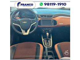 CHEVROLET - ONIX - 2017/2018 - Vermelha - Sob Consulta