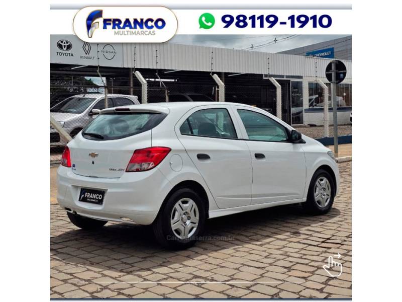CHEVROLET - ONIX - 2016/2017 - Branca - Sob Consulta